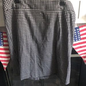 Black houndstooth skirt